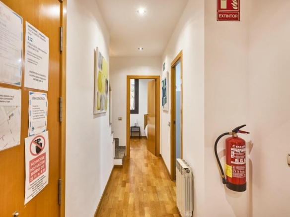 For sale  with 250.00m2, in Sant Feliu de Llobregat