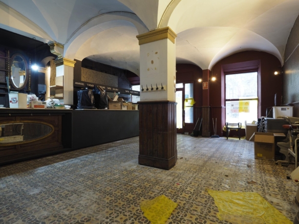 Oportunidad de Inversión: Edificio Residencial y Comercial en el Centro de Olot foto 4