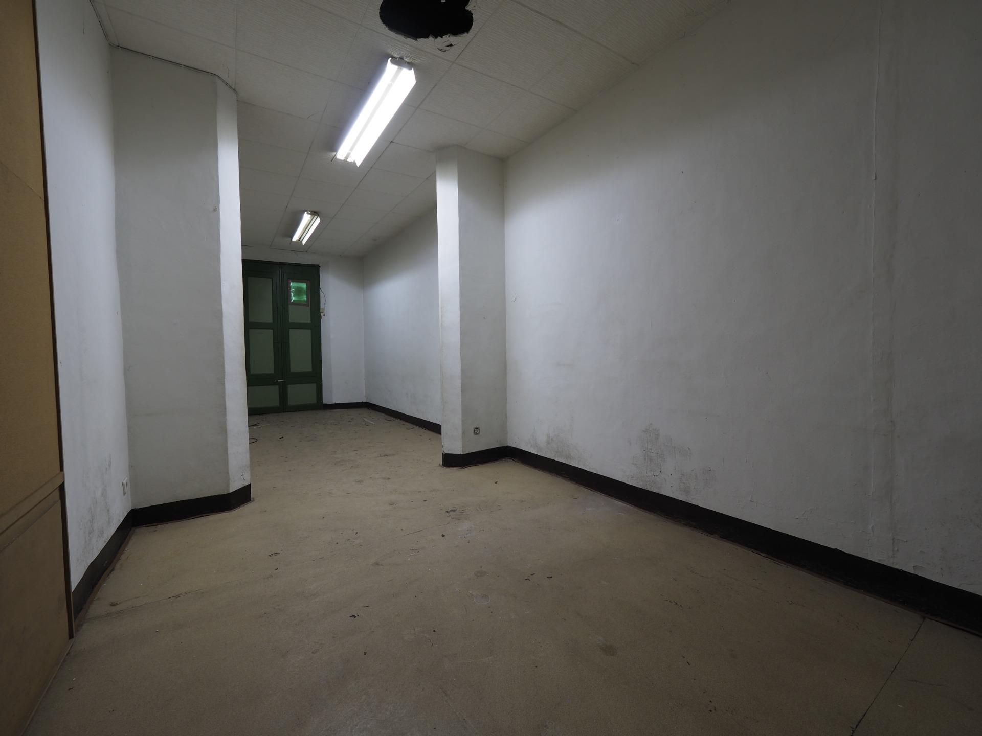 For sale Building with 0.00m2, in Olot