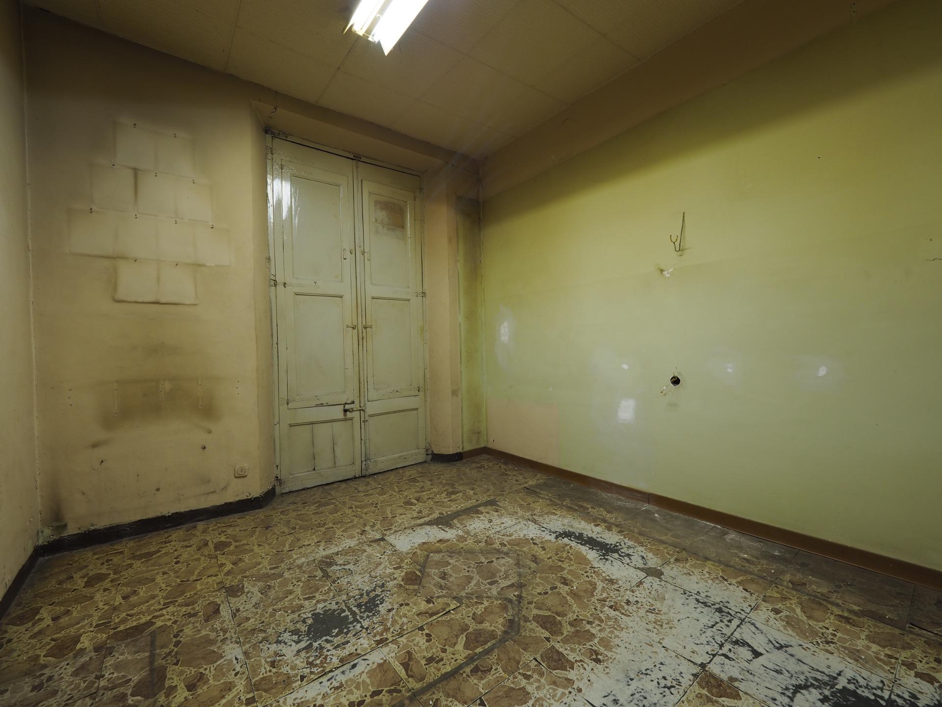 For sale Building with 0.00m2, in Olot
