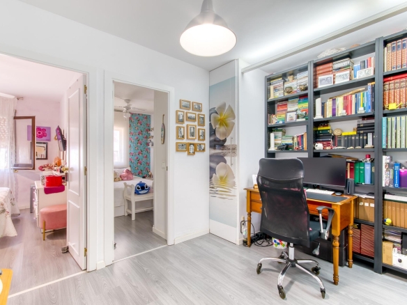 Se vende Ático de 75.00 m2 en Roses, zona Puig-Rom