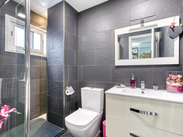 Se vende Ático de 75.00 m2 en Roses, zona Puig-Rom