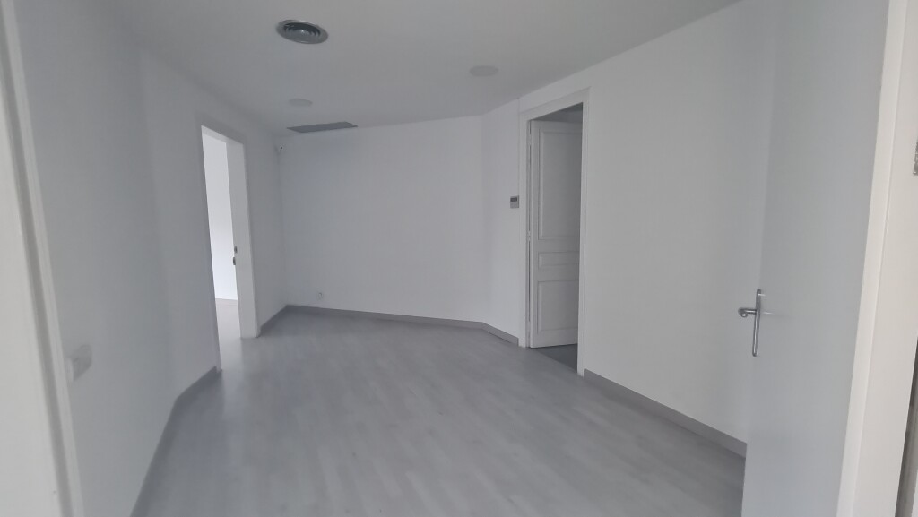 po-1236793-imagen-1-23 En alquiler Oficina de 260.00m2 en EIXAMPLE DRETA, Barcelona