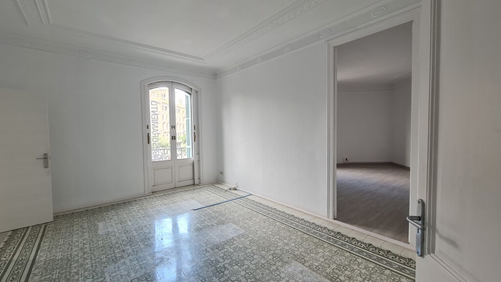 po-1236793-imagen-1-25 En alquiler Oficina de 260.00m2 en EIXAMPLE DRETA, Barcelona
