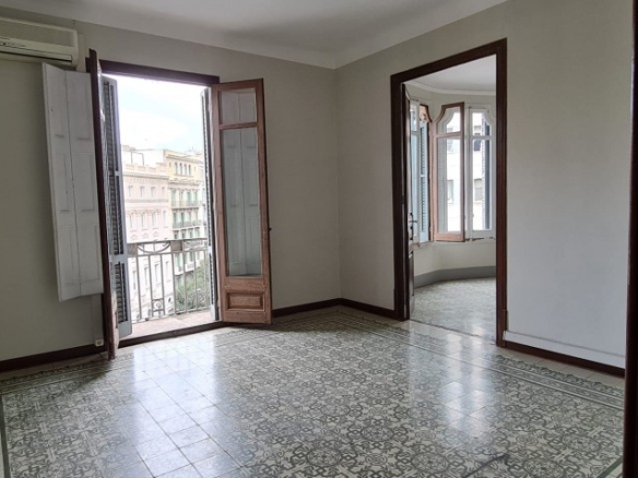 En lloguer Oficina amb 319.00m2 a EIXAMPLE DRETA, Barcelona