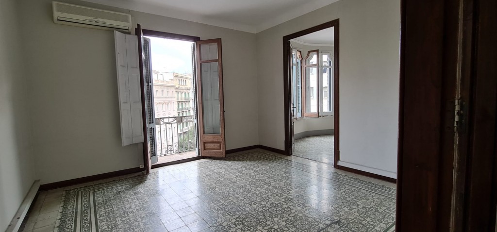 For rent Office with 319.00m2 in EIXAMPLE DRETA, Barcelona