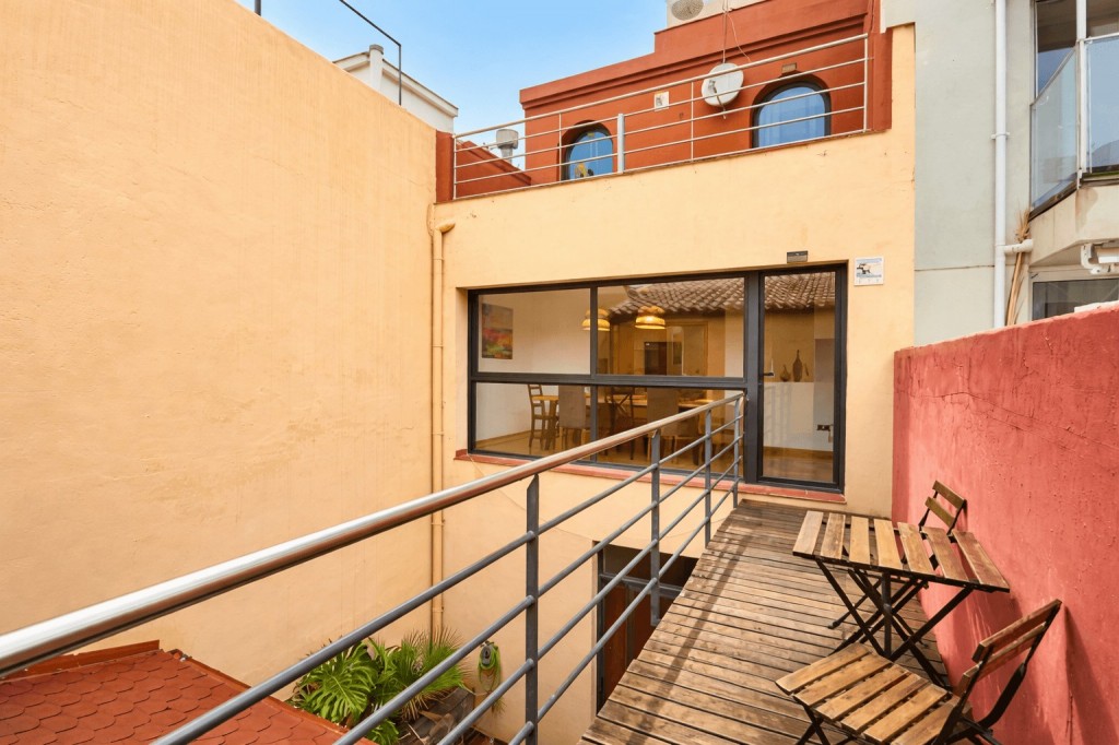 Adosada en Venta en Sant Feliu De Llobregat Barcelona CENTRE O CAN NADAL