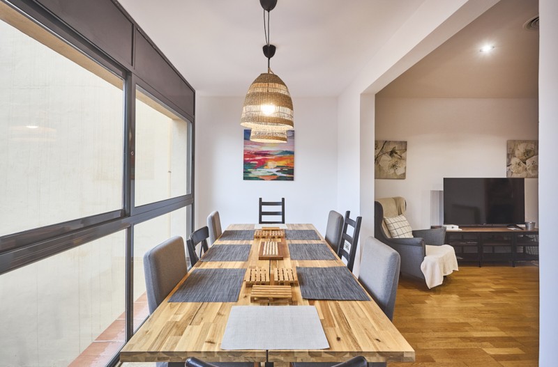 En venta adosada de 290.00m2 en con VUT, Sant Feliu De Llobregat