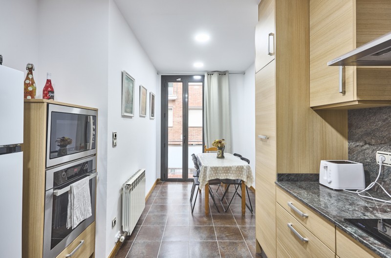En venta adosada de 290.00m2 en con VUT, Sant Feliu De Llobregat