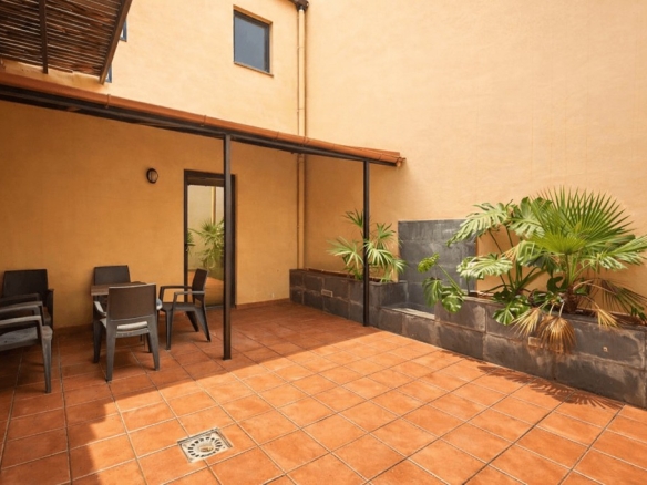 Adosada en Venta en Sant Feliu De Llobregat Barcelona CENTRE O CAN NADAL
