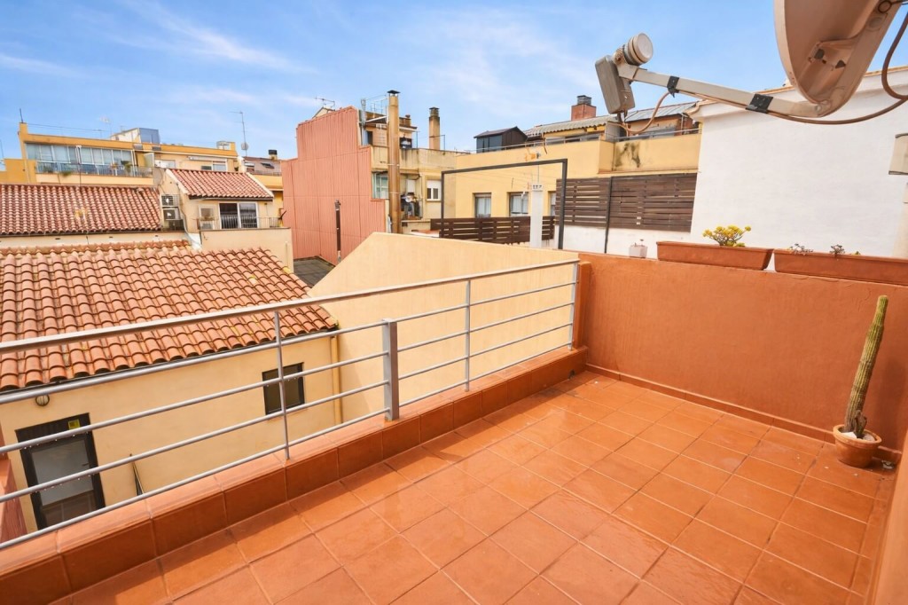 Adosada en Venta en Sant Feliu De Llobregat Barcelona CENTRE O CAN NADAL