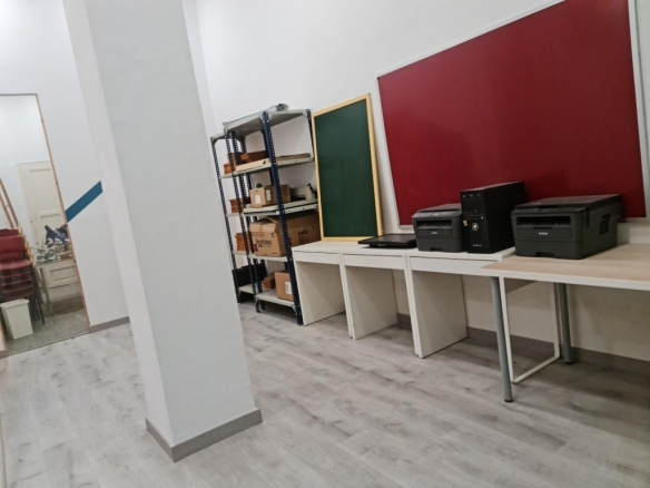 En alquiler Local comercial de 177.00m2 en EIXAMPLE DRETA, Barcelona