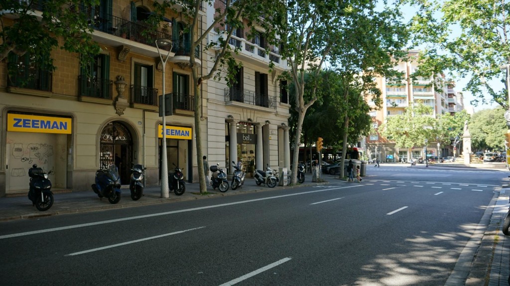 En alquiler Local comercial de 177.00m2 en EIXAMPLE DRETA, Barcelona