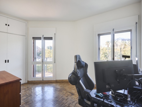 For sale Flat with 125.98m2 in EIXAMPLE ESQUERRA, Barcelona