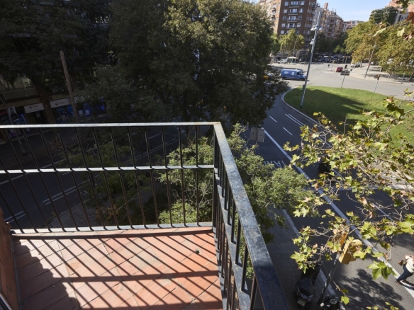 For sale Flat with 125.98m2 in EIXAMPLE ESQUERRA, Barcelona