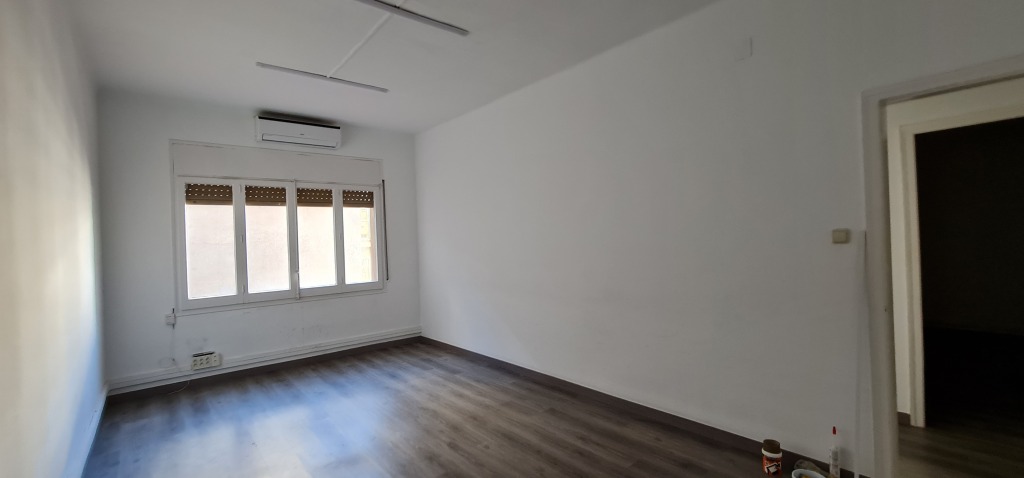 For rent Office with 75.00m2 in , Barcelona