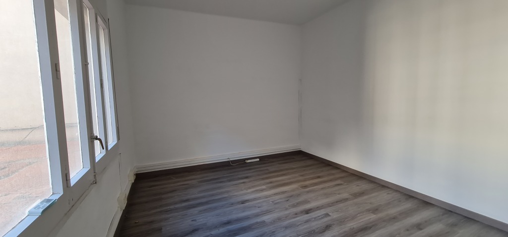 For rent Office with 75.00m2 in , Barcelona