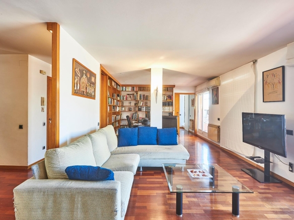 En venda Pis amb 147.00m2, a Barcelona, zona Vallcarca i els Penitents