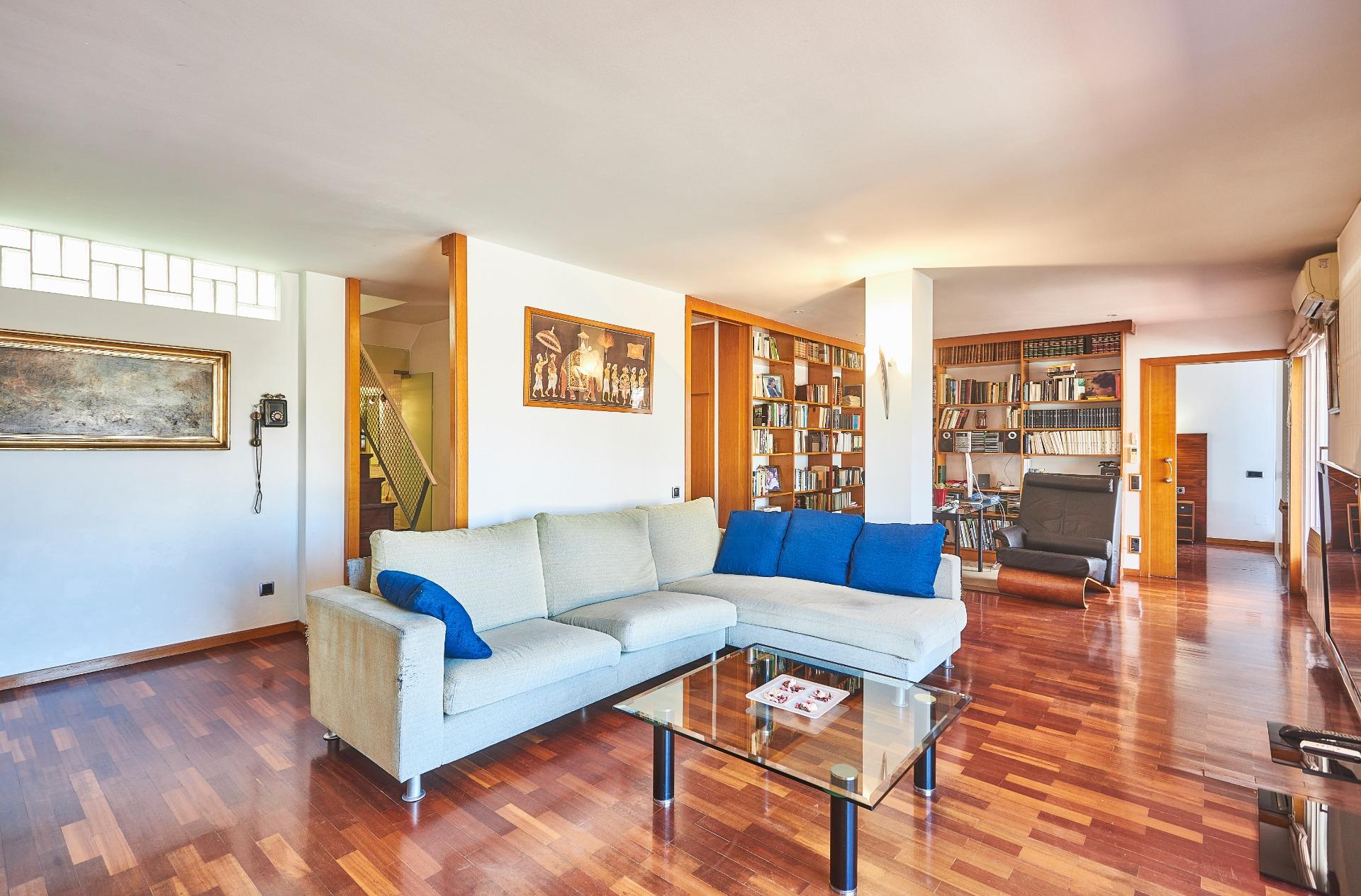 En venda Pis amb 147.00m2, a Barcelona, zona Vallcarca i els Penitents