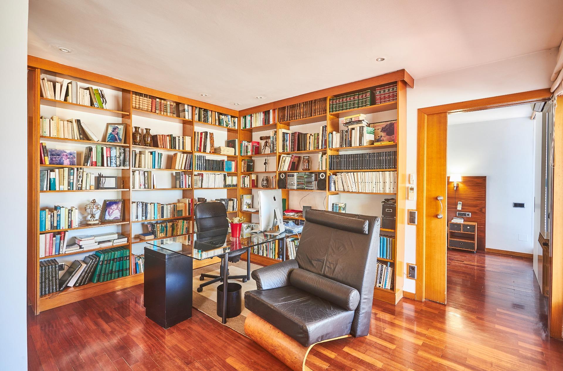 En venda Pis amb 147.00m2, a Barcelona, zona Vallcarca i els Penitents