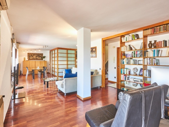 En venda Pis amb 147.00m2, a Barcelona, zona Vallcarca i els Penitents