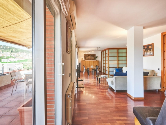 En venda Pis amb 147.00m2, a Barcelona, zona Vallcarca i els Penitents