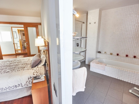 En venda Pis amb 147.00m2, a Barcelona, zona Vallcarca i els Penitents