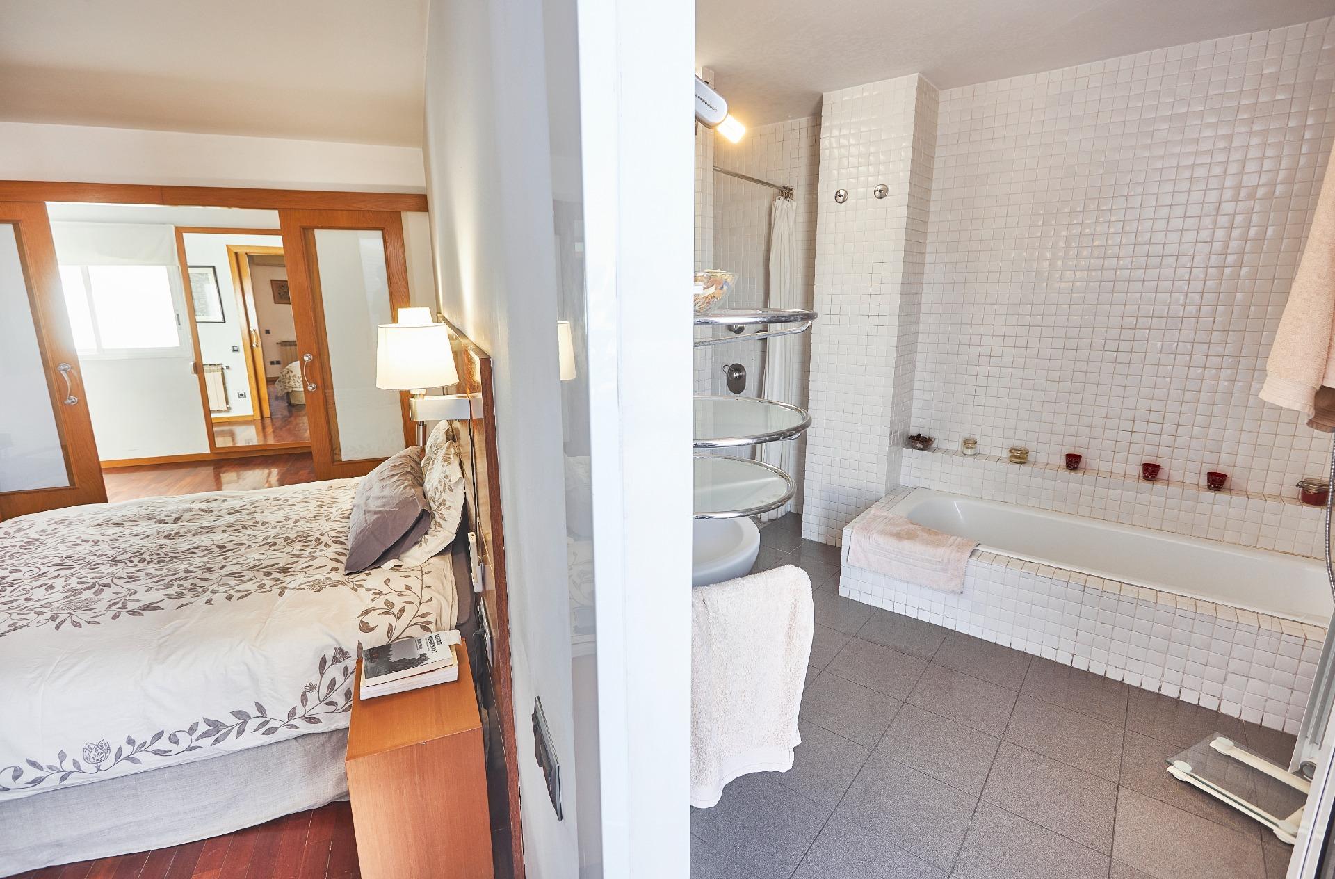 En venda Pis amb 147.00m2, a Barcelona, zona Vallcarca i els Penitents