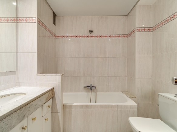 En venda Pis amb 111.00m2, a Barcelona, zona El Putxet i el Farró