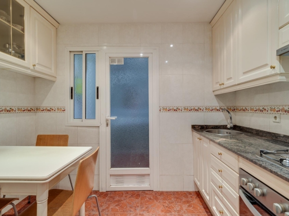 En venda Pis amb 111.00m2, a Barcelona, zona El Putxet i el Farró
