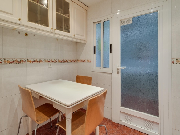 En venda Pis amb 111.00m2, a Barcelona, zona El Putxet i el Farró