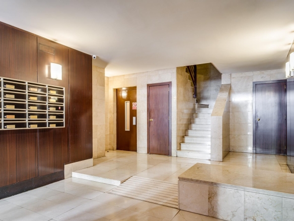 En venda Pis amb 111.00m2, a Barcelona, zona El Putxet i el Farró