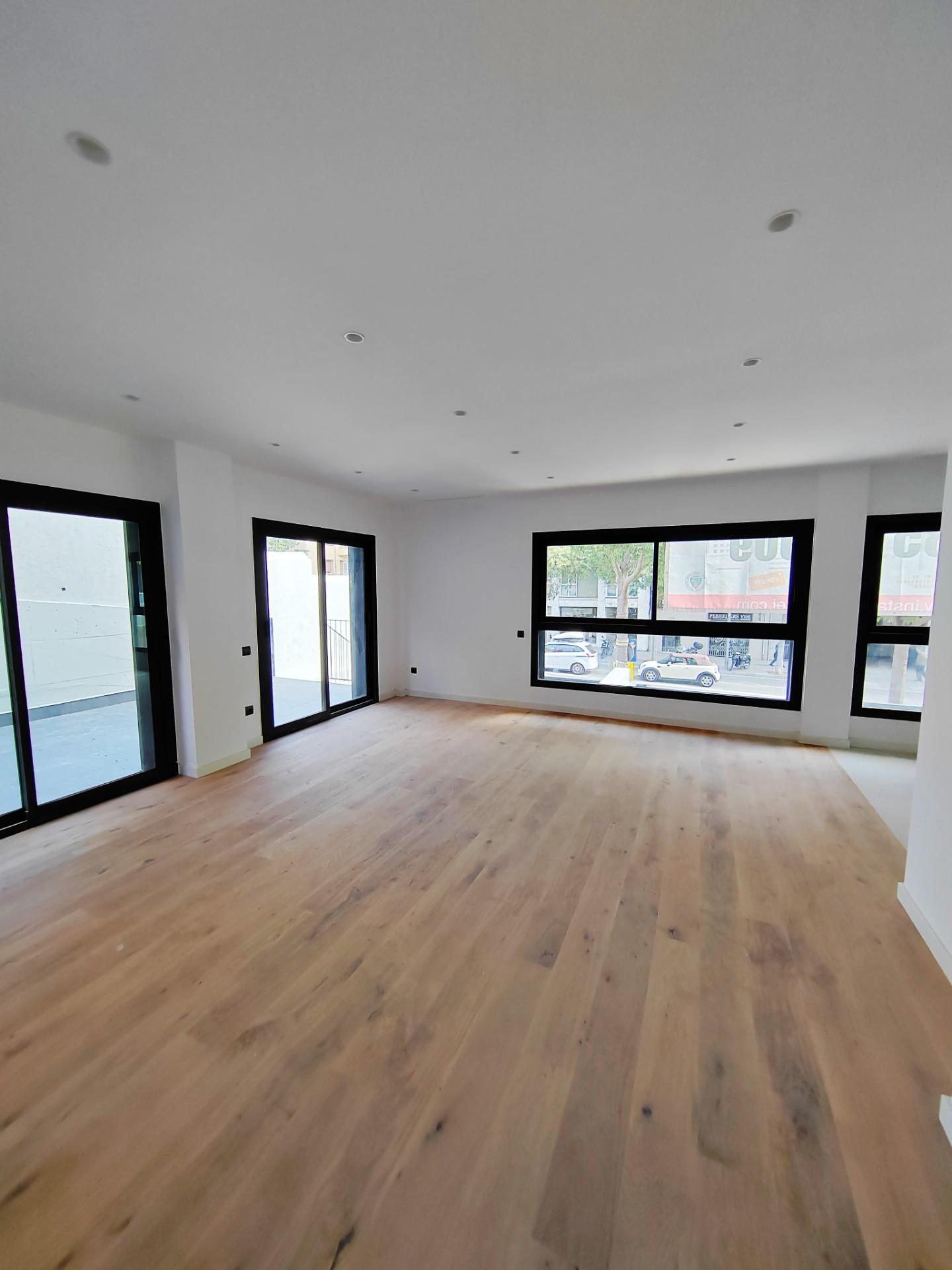 For sale Flat with 104.00m2, in Barcelona