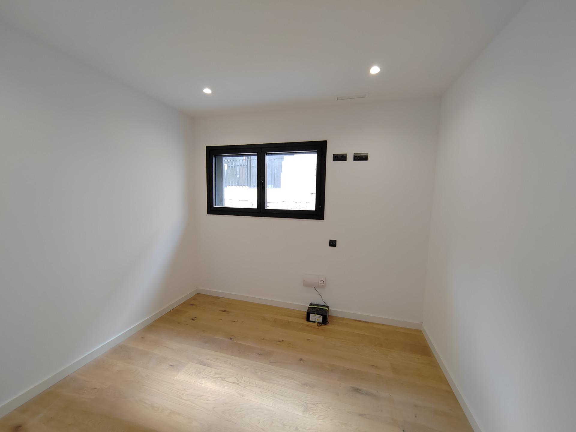 For sale Flat with 104.00m2, in Barcelona