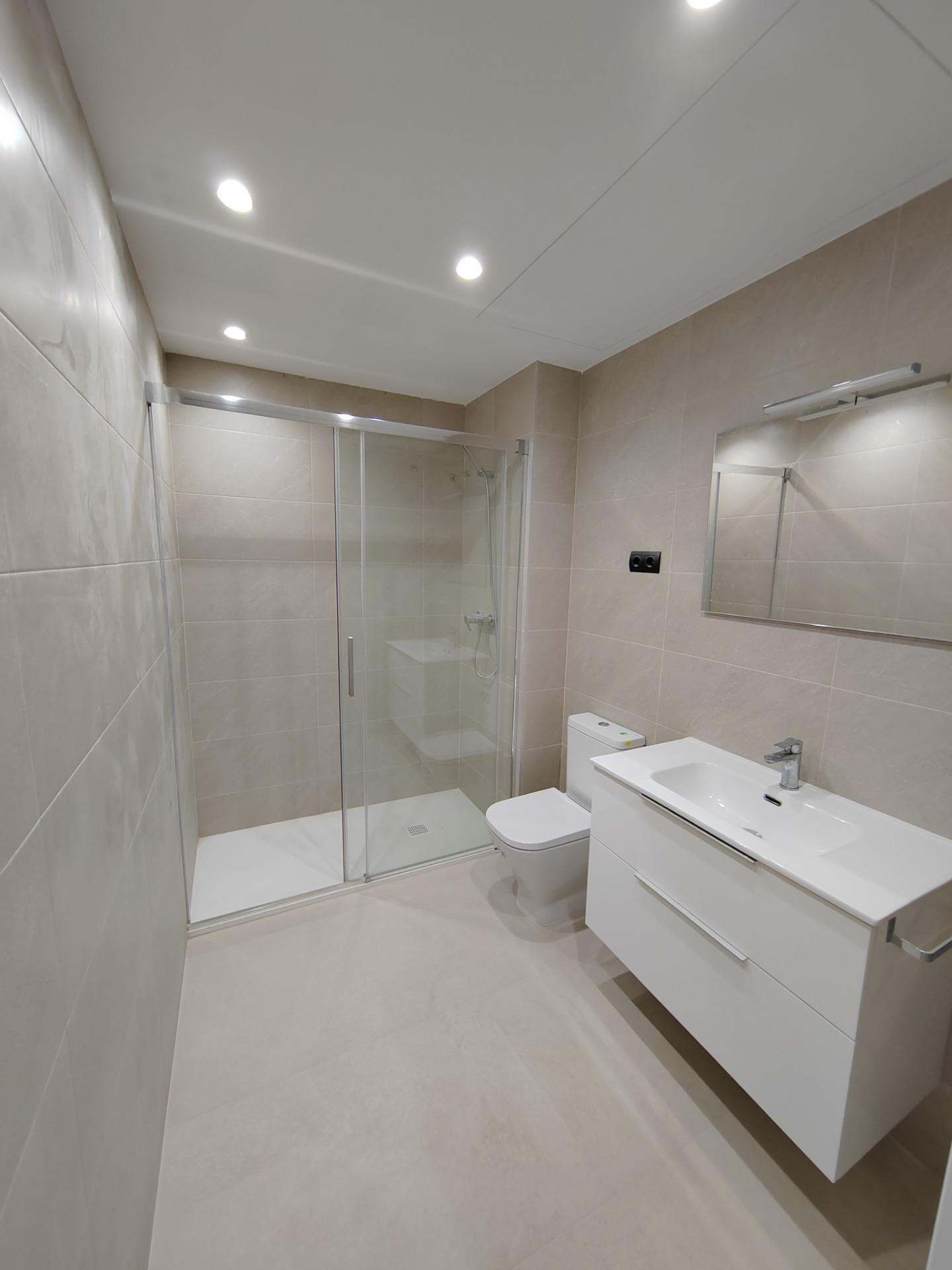 For sale Flat with 104.00m2, in Barcelona