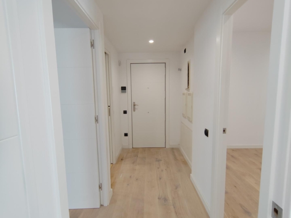 For sale Flat with 104.00m2, in Barcelona