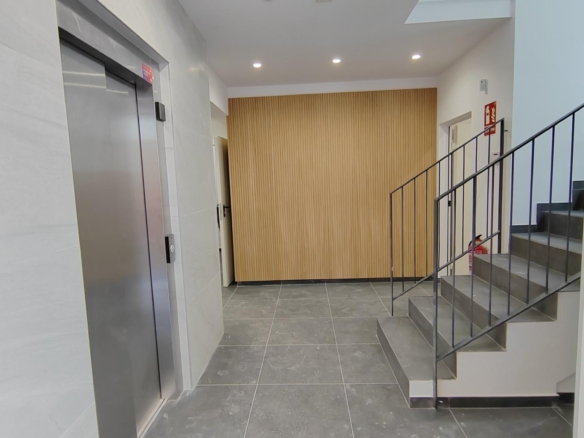 For sale Flat with 104.00m2, in Barcelona