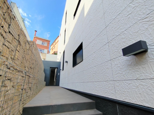 For sale Flat with 104.00m2, in Barcelona