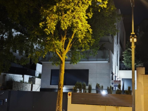 For sale Flat with 104.00m2, in Barcelona