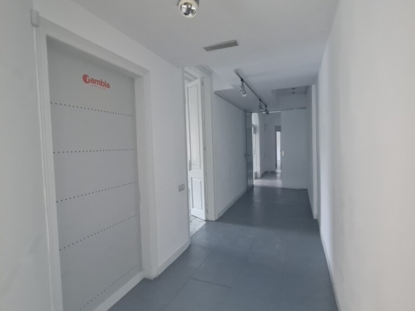 For rent Office with 260.00m2 in EIXAMPLE DRETA, Barcelona