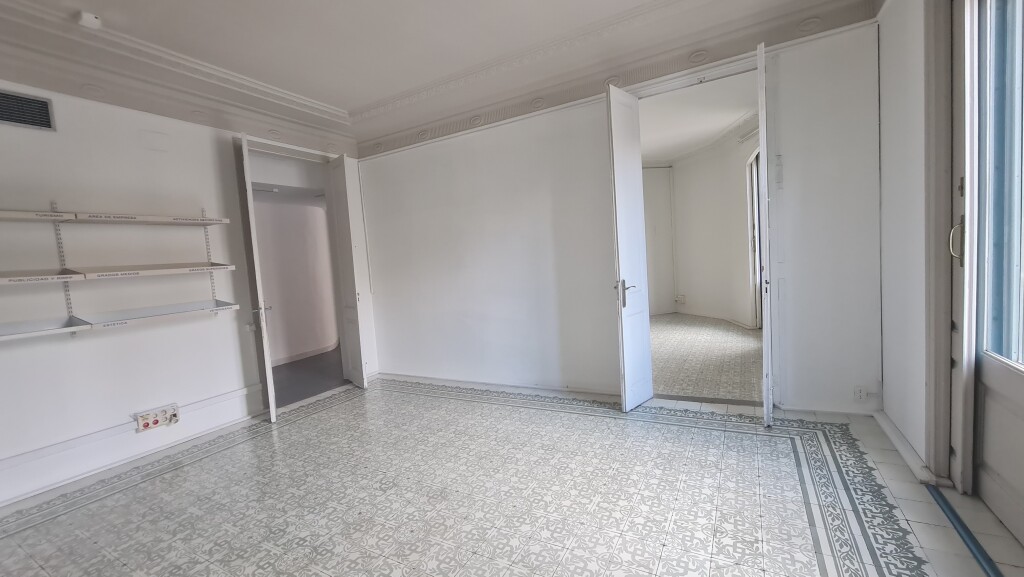 For rent Office with 260.00m2 in EIXAMPLE DRETA, Barcelona