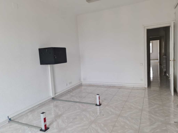 For rent Office with 73.00m2 in , Barcelona