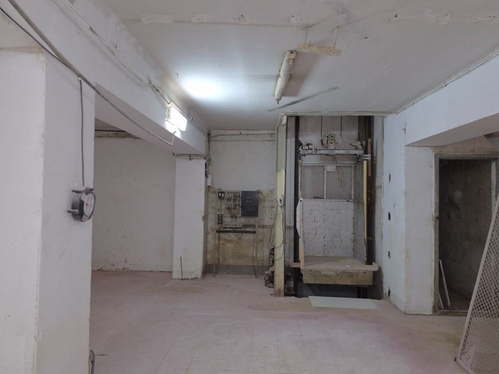 For sale Commercial premises with 515.00m2 in SAGRERA, Barcelona
