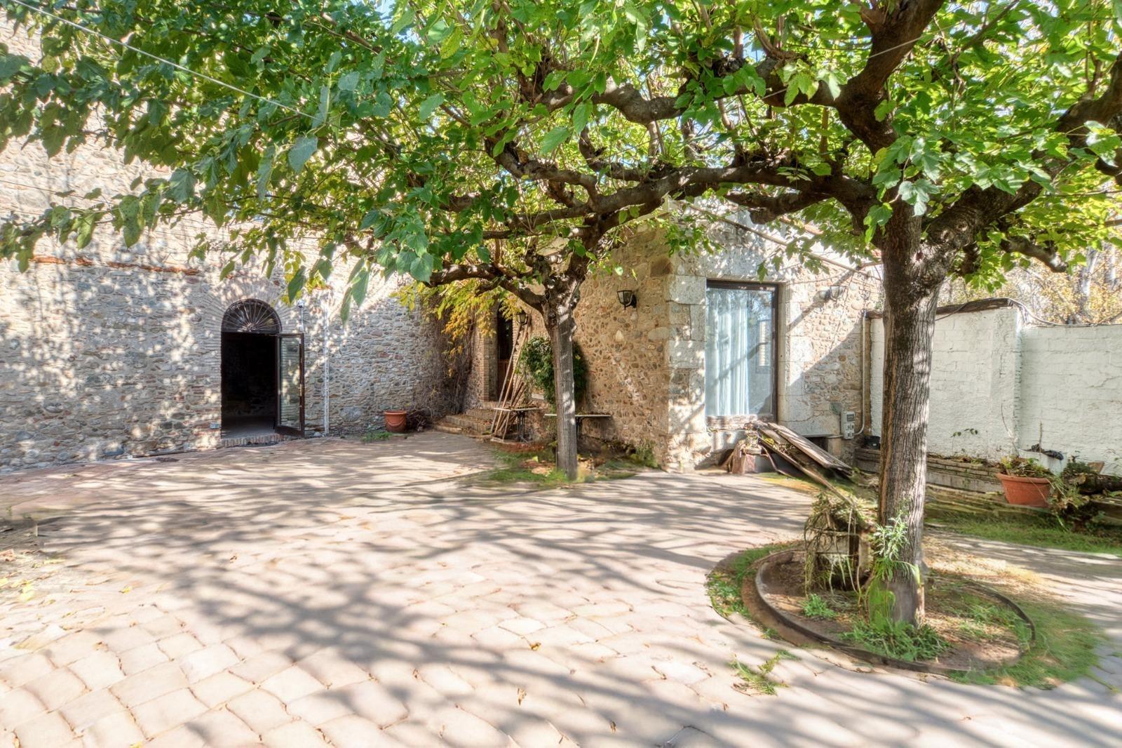 For sale House with 230.00m2, in Sarria de Ter