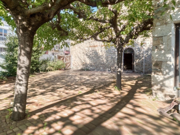 For sale House with 230.00m2, in Sarria de Ter