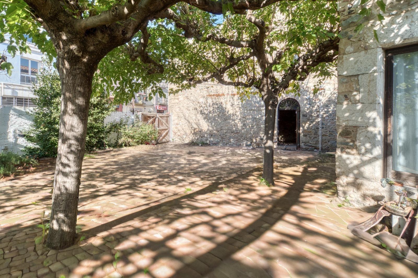 For sale House with 230.00m2, in Sarria de Ter