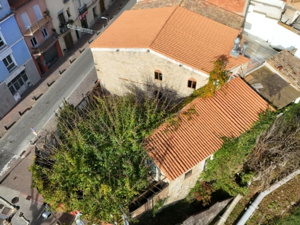For sale House with 230.00m2, in Sarria de Ter