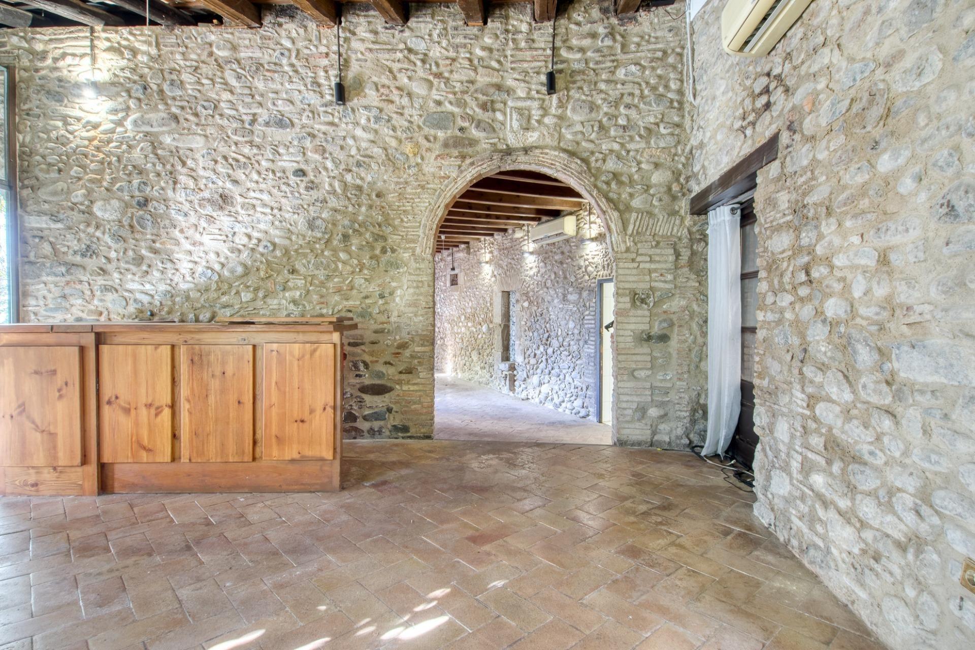 CASA DE PIEDRA SEMIRESTAURADA foto 4